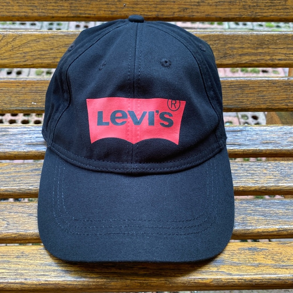 Levi’s Jeans black full 6 panel baseball style hat adjustable back strap cap